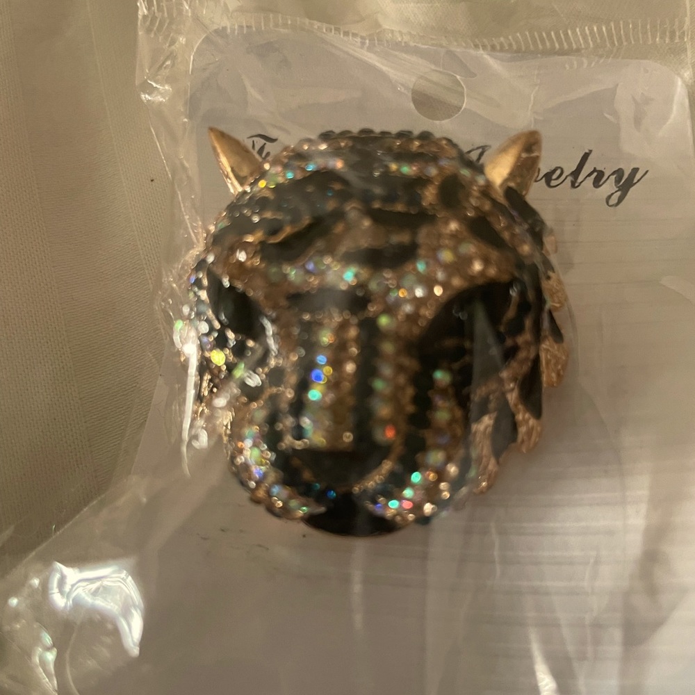 New in package pin.